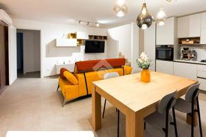 VILLA A SCHIERA A RIPA TEATINA