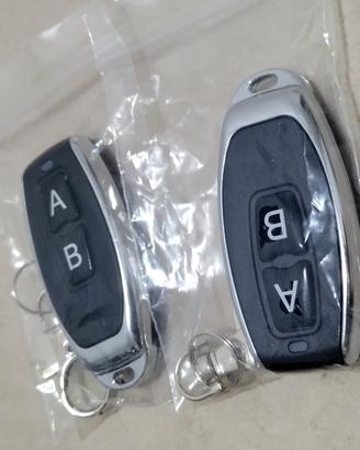 2 telecomandi a 433 Mhz programmabili MAI USATI