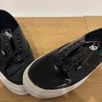 Vans Authentic nere vernice