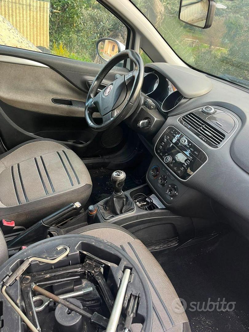 Fiat Punto Evo 2011 photo 5