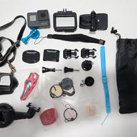 GOPRO HERO5 + custodia in pelle + accessori vari