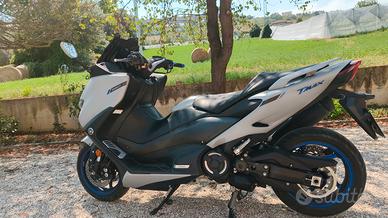Yamaha T-Max 560