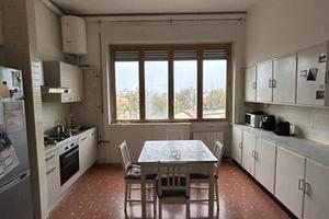 Posto letto per ragazze con bagno privato