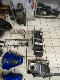 Ricambi r6 dal 1999 al 2002 versione carburatore