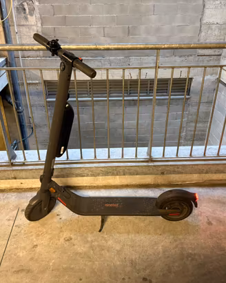 Segway ninebot E25E + Batteria ausiliaria