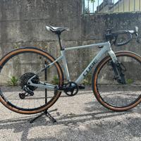 Bici CUBE modello NUROAD C:62 SL Gravel