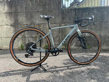 Bici CUBE modello NUROAD C:62 SL Gravel