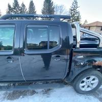 PORTA POSTERIORE SINISTRA PER NAVARA D40 2007