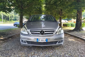 MERCEDES-BENZ B 180 CDI