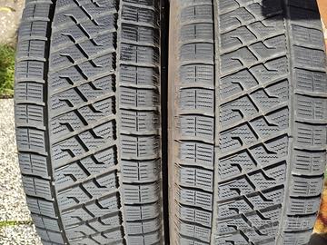 Pneumatici furgone quasi nuovo