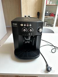 Macchinetta del caffe De Longhi Magbitica