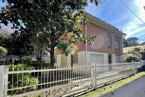 VILLA SINGOLA A PESARO