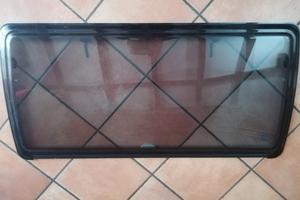 Finestra completa di oscurante e zanzariera