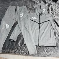 Tuta completa Nike Tech Fleece