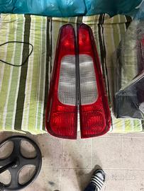 Fanali posteriori ford cmax