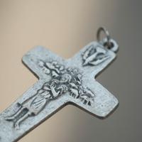 Ciondolo croce vintage religioso antico 