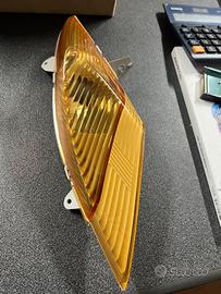 Suzuki Burgman 400 freccia dx