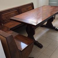 Tavolo, Panca, Mobile e Sedie in legno Massello