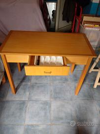 TAVOLO DA CUCINA E SEDIE