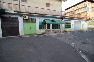 Ex supermercato in centro a Gravina di Catania