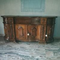 Mobili d'arredo antichi usati