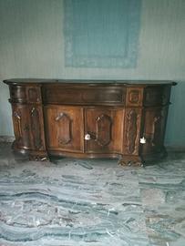 Mobili d'arredo antichi usati