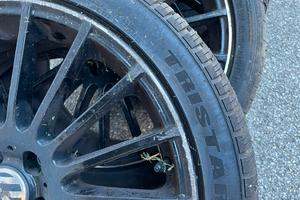 Set 4 cerchi in lega VW da 17” gommati