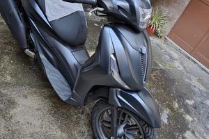 Beverly 400 hpe   Sport