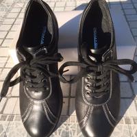 Scarpe da donna in pelle nere