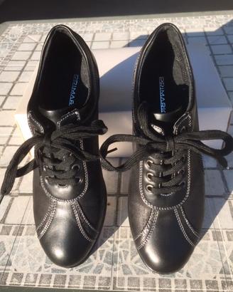 Scarpe da donna in pelle nere