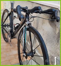 Bici Triathlon con Struttura Carbonio Pro