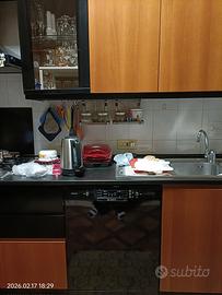 cucina completa di tavolo