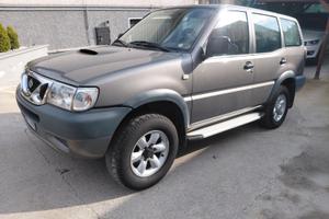 Nissan terrano