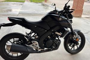 Moto YAMAHA  MT-125