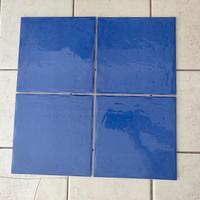 piastrella lucida blu