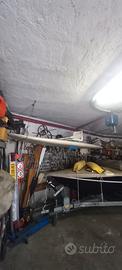 tavola da surf modificata con sedile e pagaia