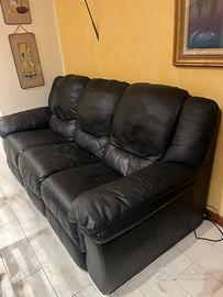 Divano in pelle reclinabile