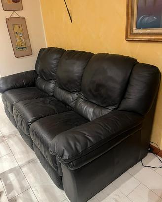 Divano in pelle reclinabile