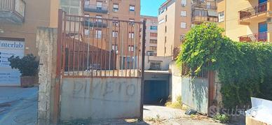 Cantinato 1.500 mq con ampia rampa carrabile