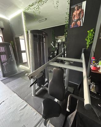 attrezzi da palestra professionali