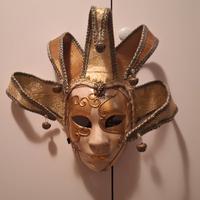 Maschera veneziana oro e bianca