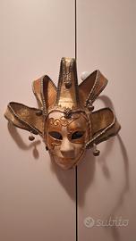 Maschera veneziana oro e bianca