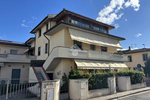 PORZIONE DI BIFAMILIARE A CAMPI BISENZIO