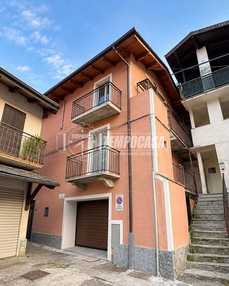 Casa indipendente a Pont-Canavese 4 locali