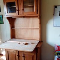 Mobile da cucina con tagliere