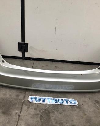 Paraurti posteriore Toyota Avensis SW 2004 grigio