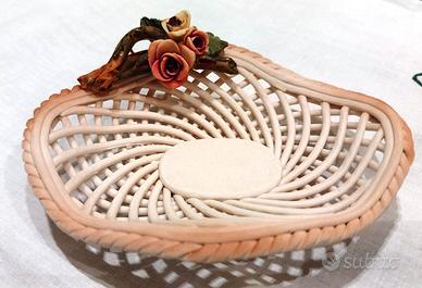 CESTINO INTRECCIATO in 100% CERAMICA CAPODIMONTE.