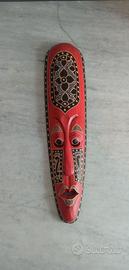 Maschera tribale africana in legno