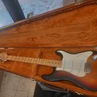 Fender Stratocaster made USA SUNBURST 