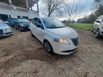 Lancia Ypsilon 1.2 69 CV 5 porte S&S Platinum